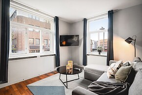 Enter Amalie Apartment Hotel