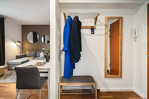 Enter Amalie Apartment Hotel