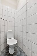 Enter Amalie Apartment Hotel