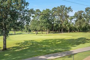 Tranquil Treehouse Loft - Golf Course Views