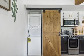 Tranquil Treehouse Loft - Golf Course Views