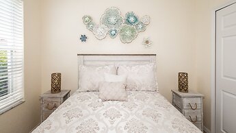 Devine Paradise at Tuscan Ridge