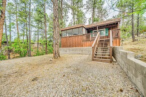 Charming Ruidoso Cabin w/ Screened-in Porch