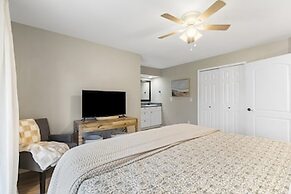 Table Rock Cottage Tranquil 2 BDR Condo 5 Min to Table Rock Lake!