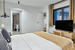 limehome Athens Solonos City Center