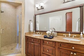 Villa at the Hills - A Grand Branson Vacation! 4 BDR Golf Resort Villa