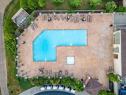 Villa at the Hills - A Grand Branson Vacation! 4 BDR Golf Resort Villa