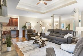 Villa at the Hills - A Grand Branson Vacation! 4 BDR Golf Resort Villa