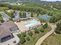 Villa at the Hills - A Grand Branson Vacation! 4 BDR Golf Resort Villa