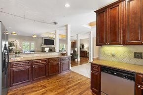 Villa at the Hills - A Grand Branson Vacation! 4 BDR Golf Resort Villa