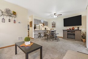 The Cozy Place - Pointe Royale Condo Perfect for Couples!