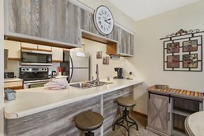 The Cozy Place - Pointe Royale Condo Perfect for Couples!