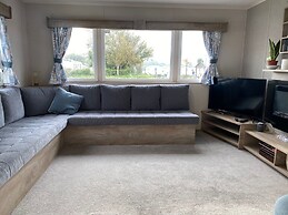 Immaculate 3 Bedroom Caravan in Presthaven