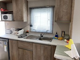 Immaculate 3 Bedroom Caravan in Presthaven