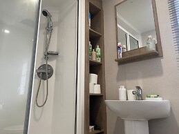 Immaculate 3 Bedroom Caravan in Presthaven