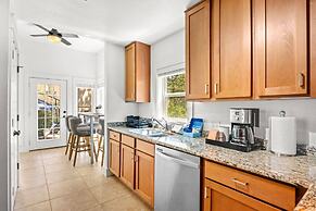 Style & Serenity - Steps Away From South Congress