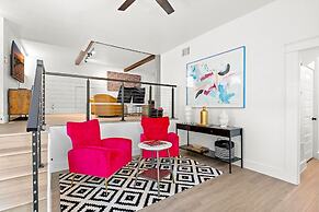 Style & Serenity - Steps Away From South Congress