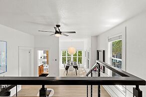 Style & Serenity - Steps Away From South Congress