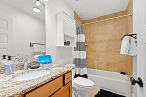 Style & Serenity - Steps Away From South Congress