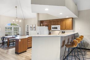 Shades of Branson Experience All the Best of Branson! Prime Location