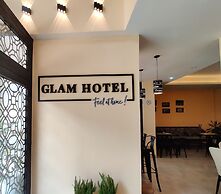 Glam Hotel