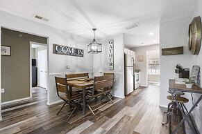 Honey Hole - 3 BDR Hilltop Haven Close to Branson Attractions!