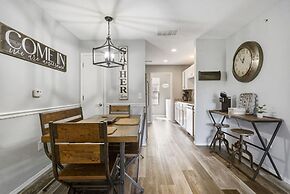 Honey Hole - 3 BDR Hilltop Haven Close to Branson Attractions!