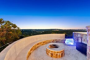 Hillside Infinity Pool Retreat