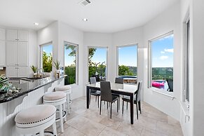 Hillside Infinity Pool Retreat