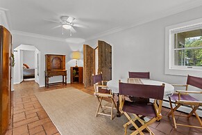 Tudor Style Apartment near MSU