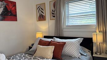 Modern Private Share Bedroom Bus stop to NYC