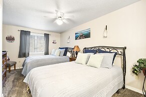 Cozy Condo at Rock Lane Resort