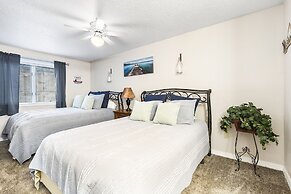 Cozy Condo at Rock Lane Resort