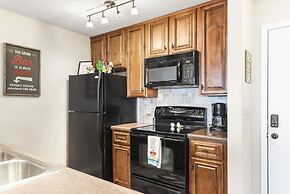 Cozy Condo at Rock Lane Resort