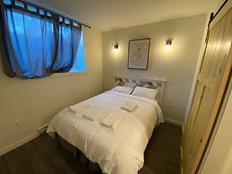 Brand New Dt 1 Br Close To All Edmonton, Canada