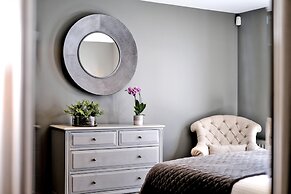 Executive Three Bedroom Apartment in Aberdeen s West End