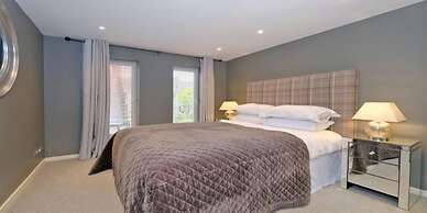 Executive Three Bedroom Apartment in Aberdeen s West End