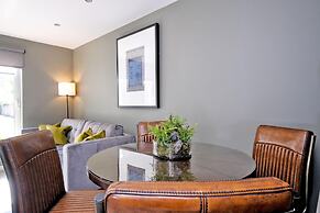 Executive Three Bedroom Apartment in Aberdeen s West End