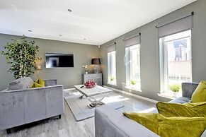 Executive Three Bedroom Apartment in Aberdeen s West End