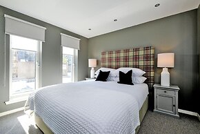 Executive Three Bedroom Apartment in Aberdeen s West End