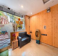 Flutter Hotels & Resort