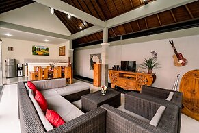 Taman Bali Villa Dewi Sri
