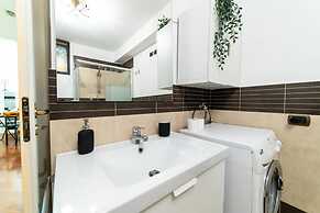 Via Atri 25 in Naples