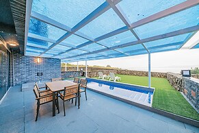 Haeilri Pool & Spa Hotel