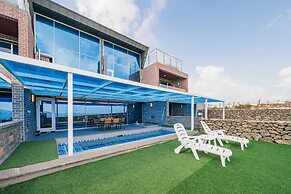 Haeilri Pool & Spa Hotel