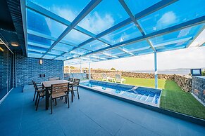 Haeilri Pool & Spa Hotel