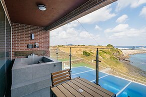 Haeilri Pool & Spa Hotel