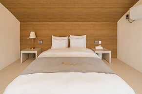 Haeilri Pool & Spa Hotel