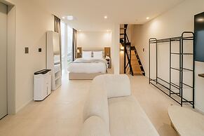 Haeilri Pool & Spa Hotel