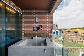 Haeilri Pool & Spa Hotel